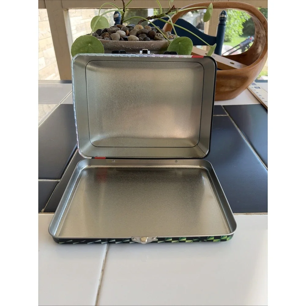 EMPTY 2025 Panini Revolutions Patrick Mahomes Lunch Tin Chiefs (ESHLF)
